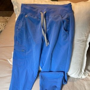 Figs joggers size small